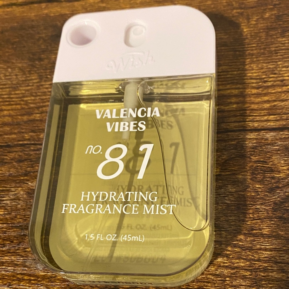 Wish Valencia Vibes No. 81 Fragrance Mist - White and Gold